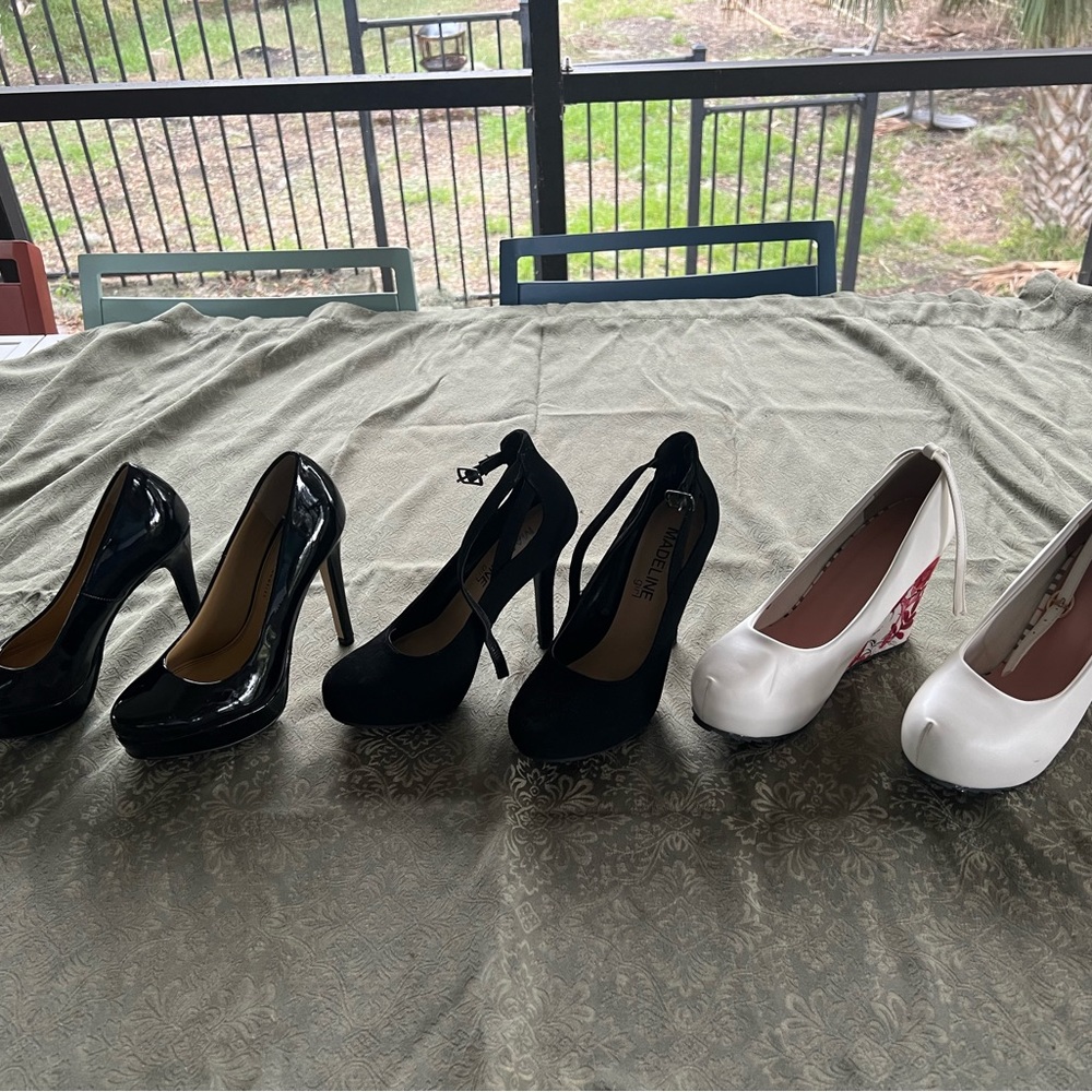 Women’s  heels shiny black size 6 velvet black and white floral size 5&1/2